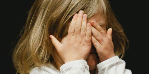 痘痘刚走，斑点就来报到?近年来越来越多年轻族群开始有色斑的困扰，今天就一起来了解，年轻肌肤会长的斑有哪些吧。