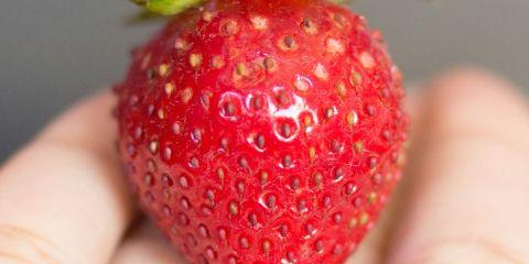 知道自己是黑头还是白头粉刺后，下一步就是检查一下，你是不是哪个日常习惯出了错?让粉刺悄悄的找上门。现在就跟着本篇文章一起排查一下吧。