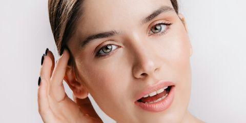 找到干燥脱皮的真正原因后，下一步就是该如何正确保养!今天本篇文章整理了面对干燥脱皮的五大保养步骤，快一起来看看，怎么让你的肌肤重回水嫩步脱皮吧。