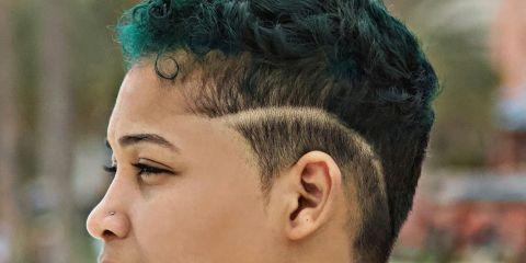 听过「鬼剃头」吗?头发突然掉了一块块，看起来就像谁被剃了一刀!但其实这是一种与免疫系统相关的落发问题。现在就跟着本篇文章来认识一下什么是鬼剃头吧。