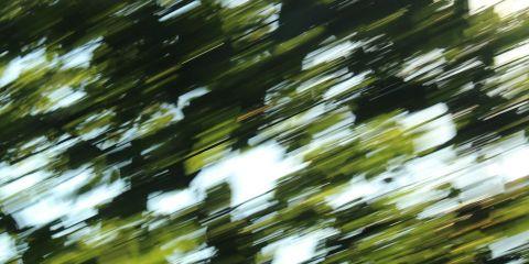 肌肤老化是每个人都需面临的课题，肌肤老化的因素包含内因性及外因性两大项，其中光老化无所不在，长时间忽视防晒的重要性，小心使肌肤老化的速度加快10倍呦！就让小编带大家来深入了解肌肤老化的外在因素吧！