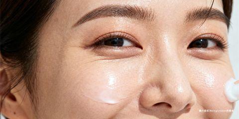细纹是肌肤老化过程中最常见的表现之一，无论是因缺水造成的干燥细纹，还是因胶原蛋白流失与表情肌活动形成的动态纹，都会影响外观年轻感。幸运的是，细纹并非完全不可逆。透过「预防、改善、维持」三大步骤，可以有效延缓或淡化细纹。本文将依序解析这三大策略。