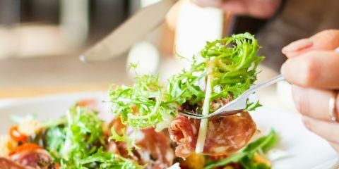 想调整内分泌,其实从饮食下手最实在!接下来就一起来看看那些食材可以帮你调整内分泌,让肤色和气色一起变好!