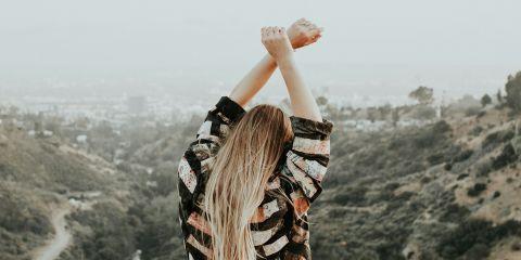 想在炎热夏天穿得轻盈,肌肤保养也该跟上节奏。今天本篇为妳精选三种平价又实用的除毛方式,全面解析帮助你挑选适合自己的除毛方案。