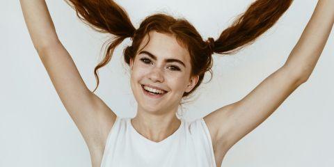 被称为「怕痛女孩的福音」的蜜蜡除毛妳试过了吗?不仅能一次去除大片毛发,还有机会延长再生时间,是不是让人很心动呢?今天就让本篇文章带你蜜蜡除毛的优缺,快一起来看看吧。