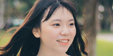 常常在镜子前对自己的外貌感到不满?是否时常羡慕那些在社交媒体上看起来毫无瑕疵的名人们?你曾经思考过透过整形手术,追求理想自我外貌吗?现在就让本篇文章陪你了解自己想做医美整形的真正原因,帮助你变美不后悔~