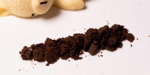 肌肤掉屑是干燥还是出问题呢?现在跟着本篇文章一起自我检测一下你是哪种脱屑类型吧。